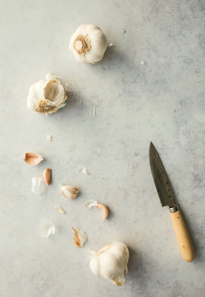 Most Popular Kitchen Hacks For Peeling Garlic